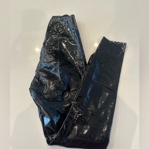 commando patent leather leggings